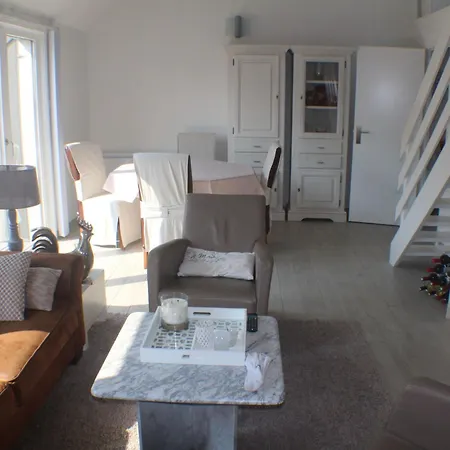 Ruhig Gelegenes In By Interhome * De Haan