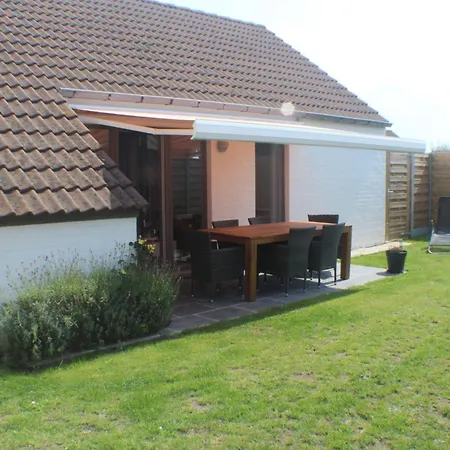 Ruhig Gelegenes In By Interhome * De Haan